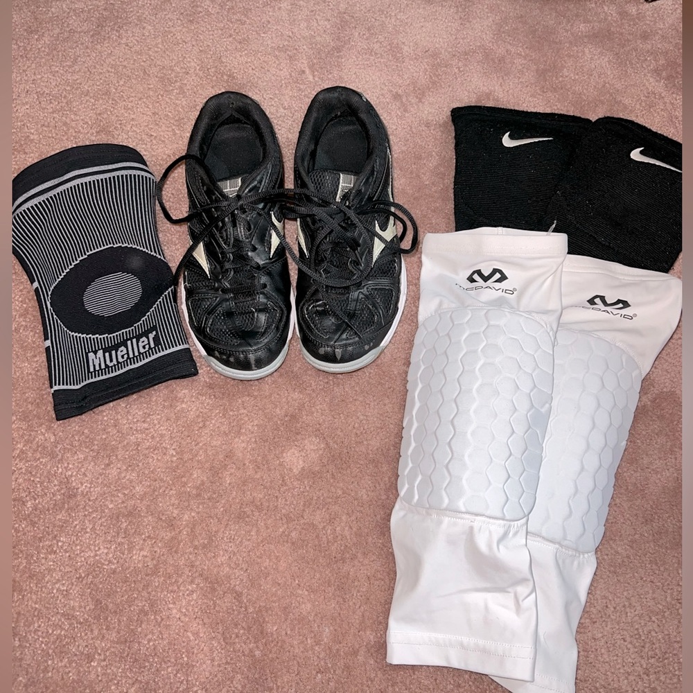 Volleyball Shoes, Knee Pads & Knee Brace